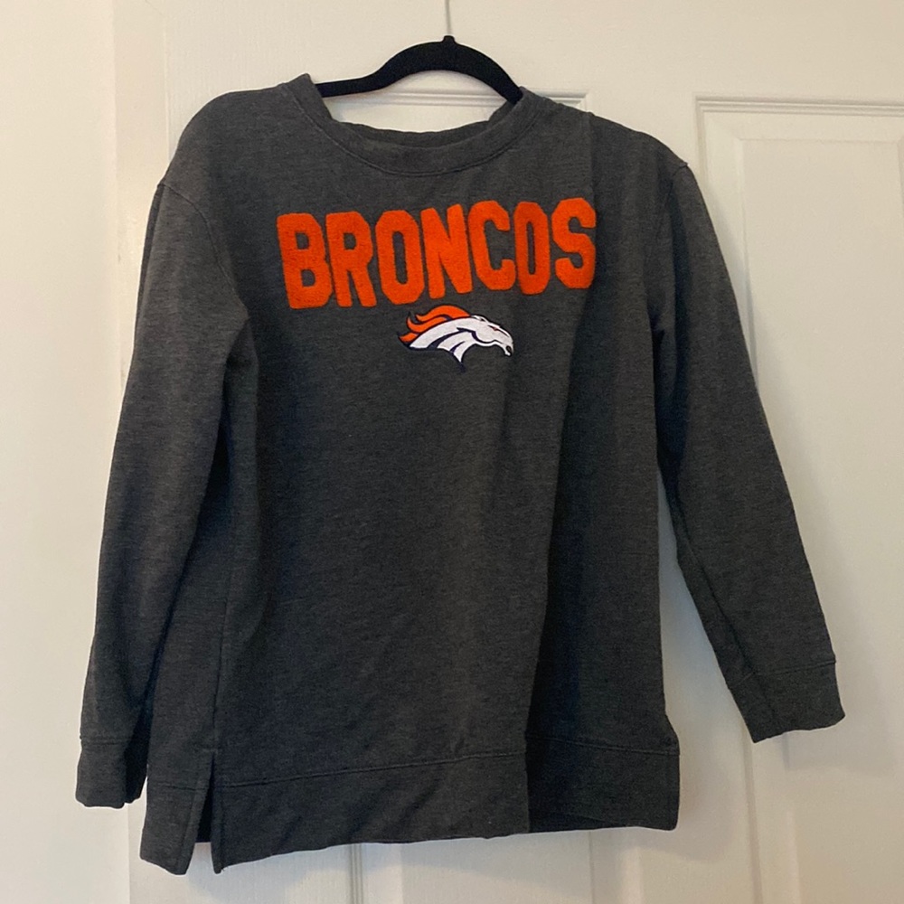 Broncos sweatshirt